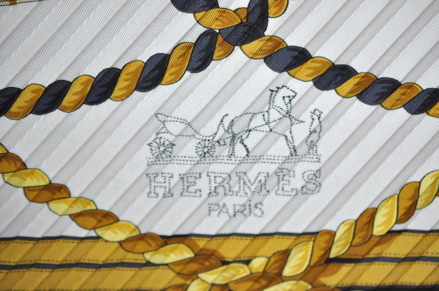 Authentic HERMES Pleats Scarf 