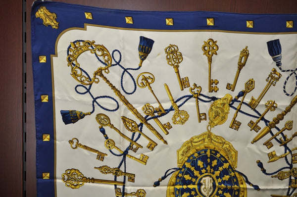 Authentic HERMES Carre 90 Scarf "LES CLES" Silk Blue K9186