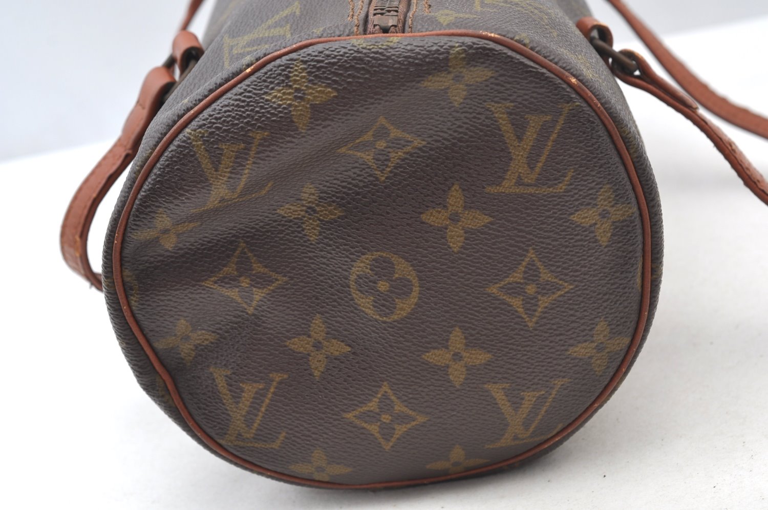 Authentic Louis Vuitton Monogram Papillon 30 Hand Bag Old Model LV K9189