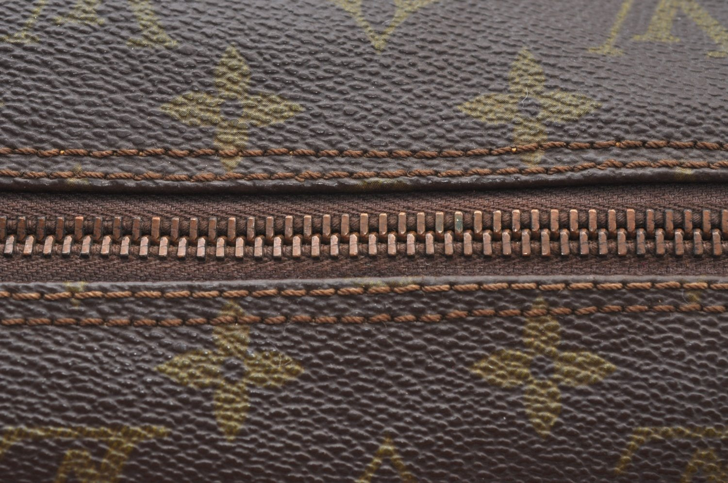 Authentic Louis Vuitton Monogram Papillon 30 Hand Bag Old Model LV K9189