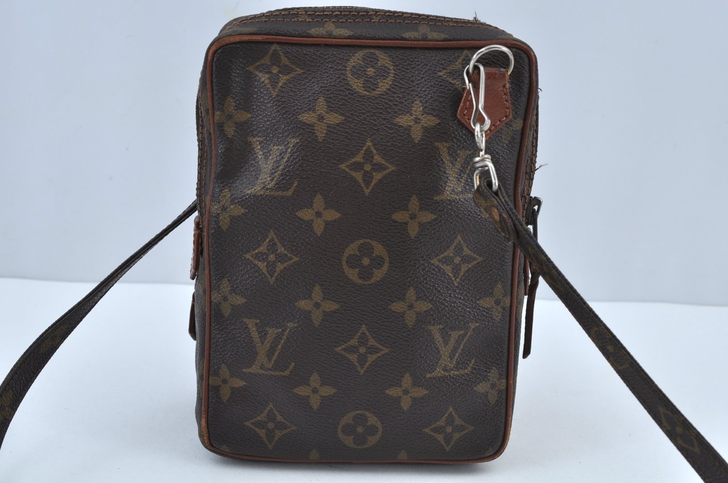 Authentic Louis Vuitton Monogram Amazone Shoulder Cross Bag Old Model Junk K9193