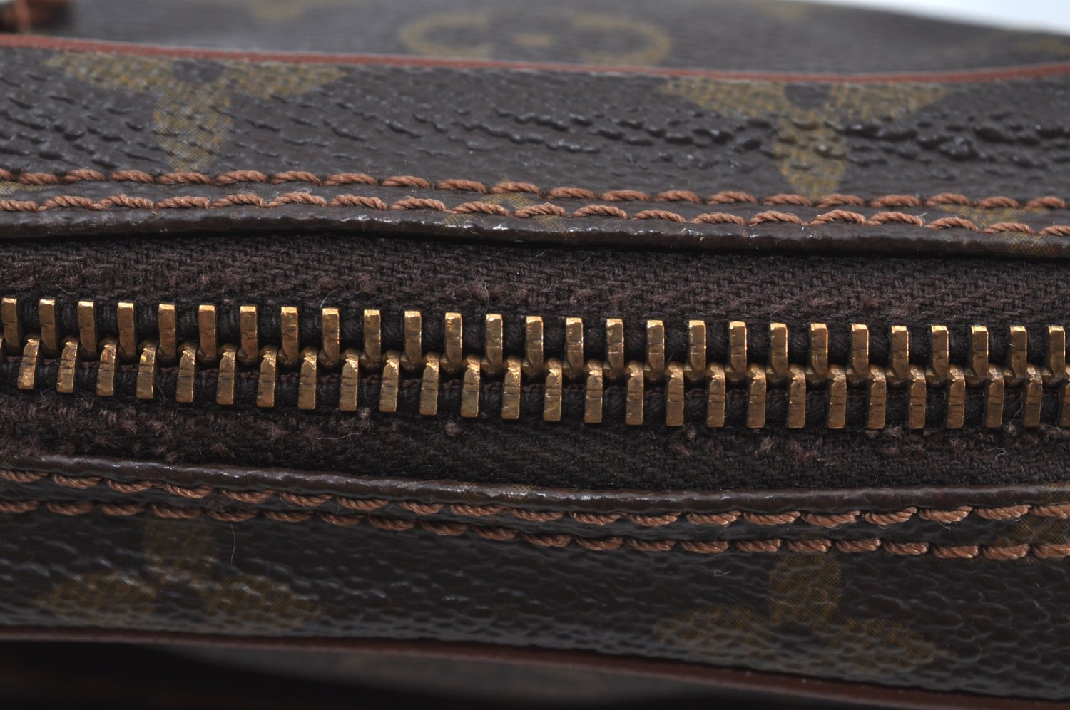 Authentic Louis Vuitton Monogram Amazone Shoulder Cross Bag Old Model Junk K9193