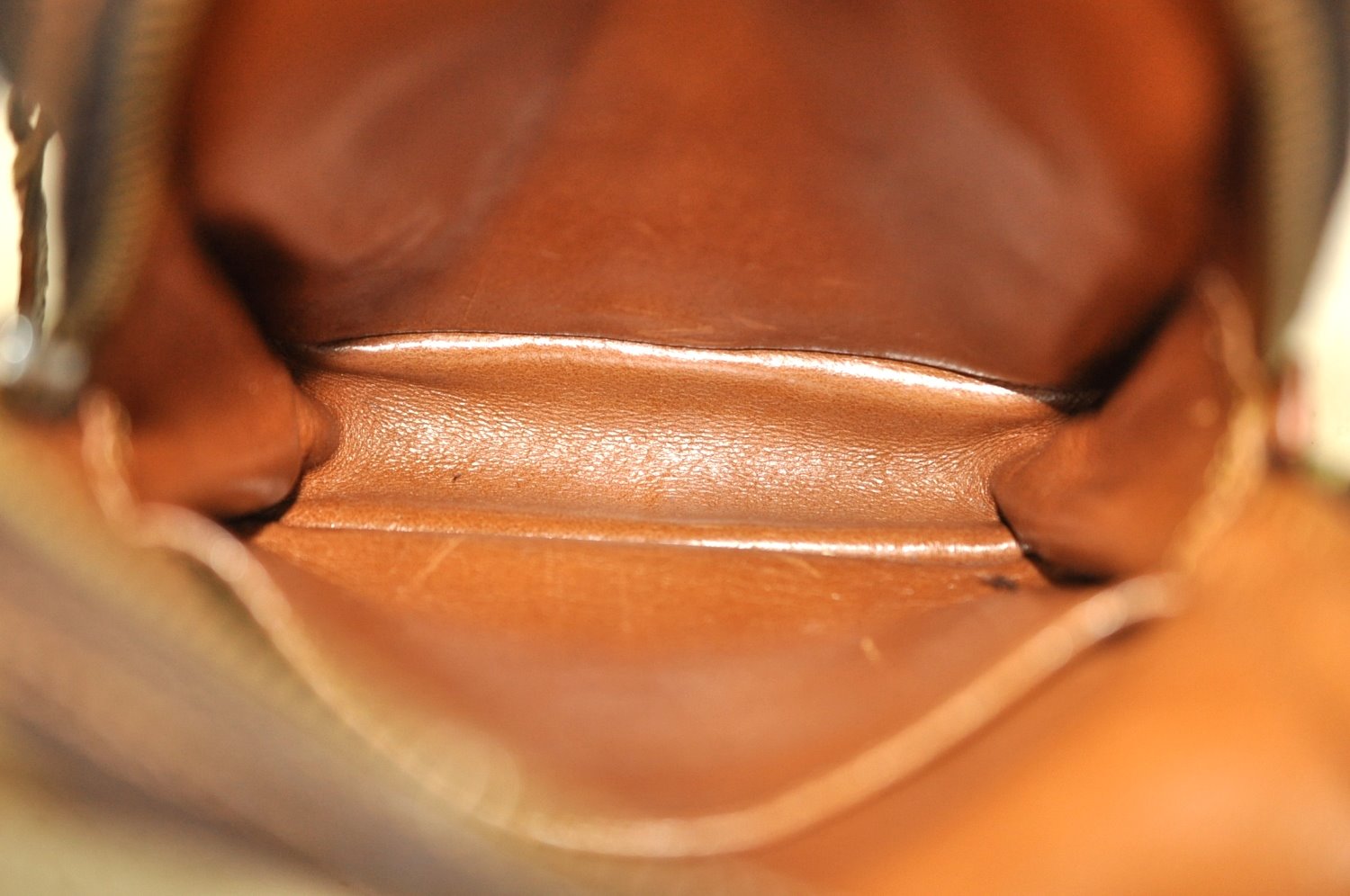 Authentic Louis Vuitton Monogram Amazone Shoulder Cross Bag Old Model Junk K9193