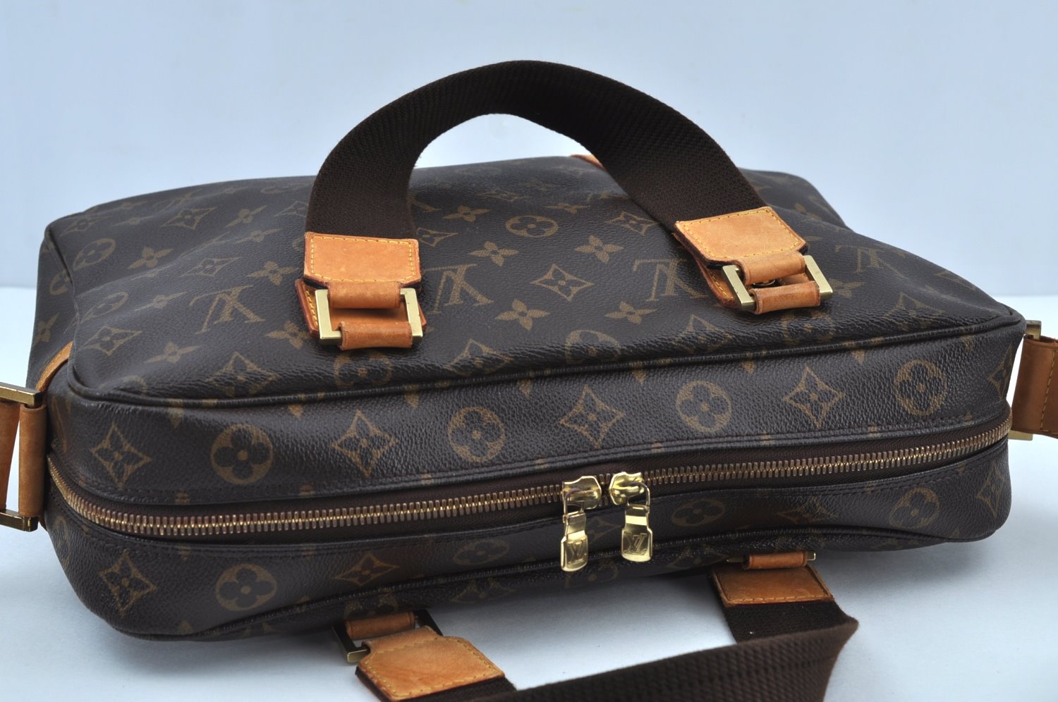 Authentic Louis Vuitton Monogram Sac Bosphore 2Way Hand Bag M40043 LV K9195