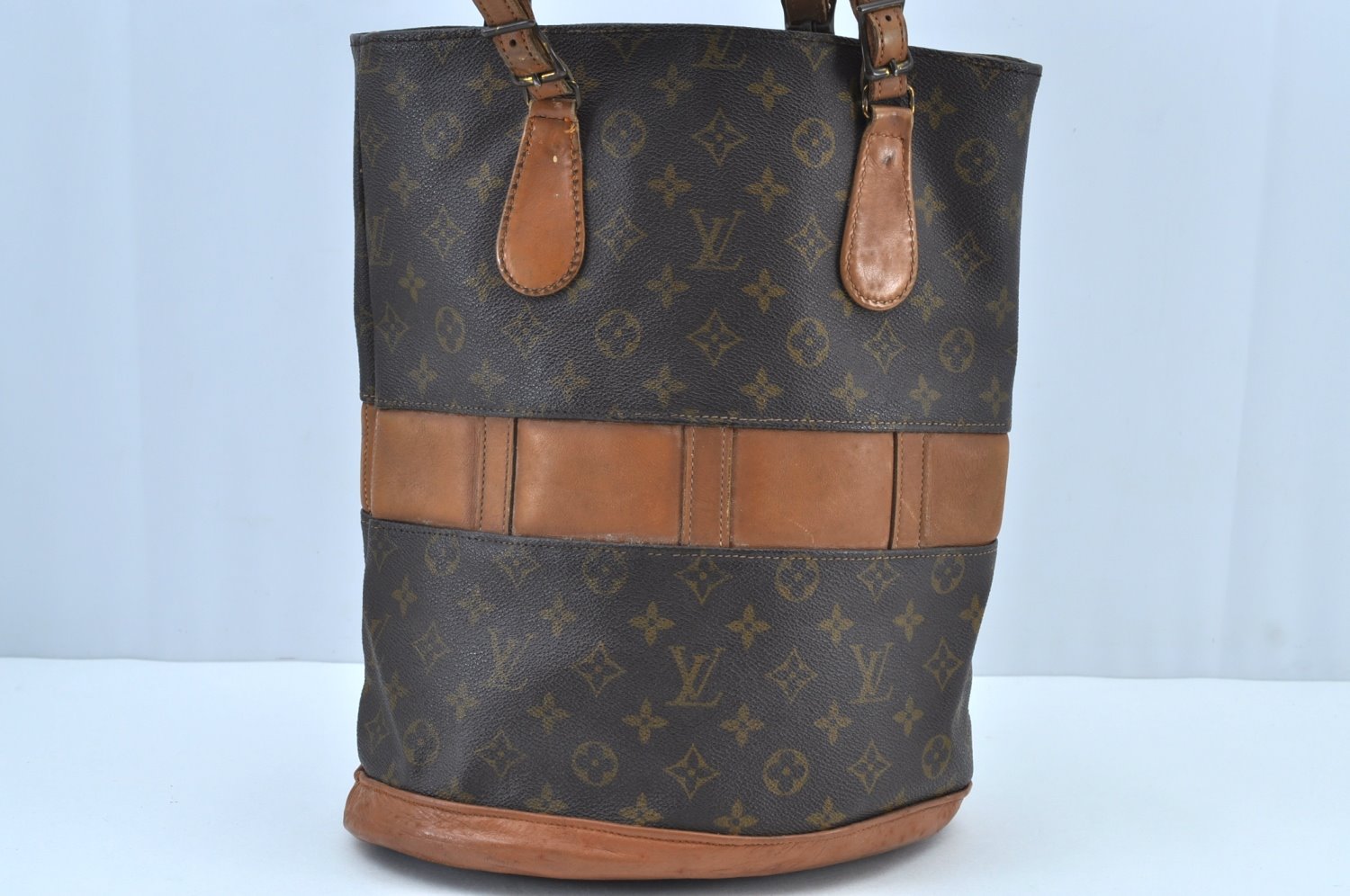 Authentic Louis Vuitton Monogram Bucket GM Shoulder Bag T42236 USA Model K9197