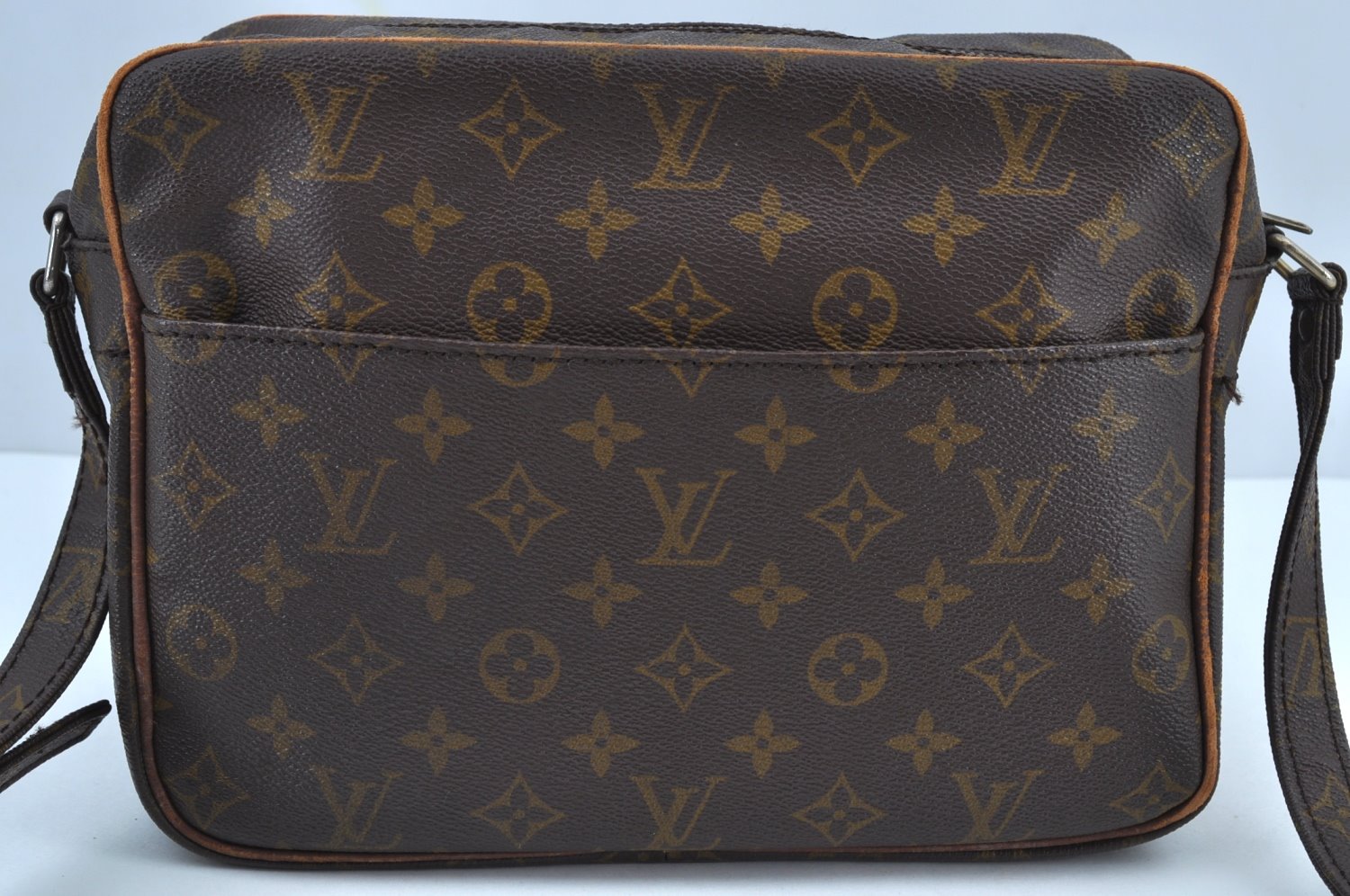 Authentic Louis Vuitton Monogram Nile Shoulder Cross Body Bag Old Model LV K9209