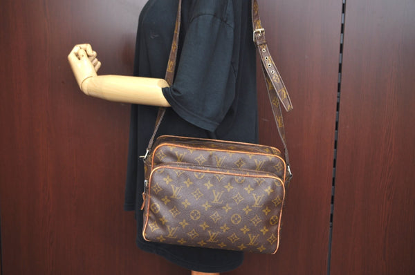 Authentic Louis Vuitton Monogram Nile Shoulder Cross Body Bag Old Model LV K9209
