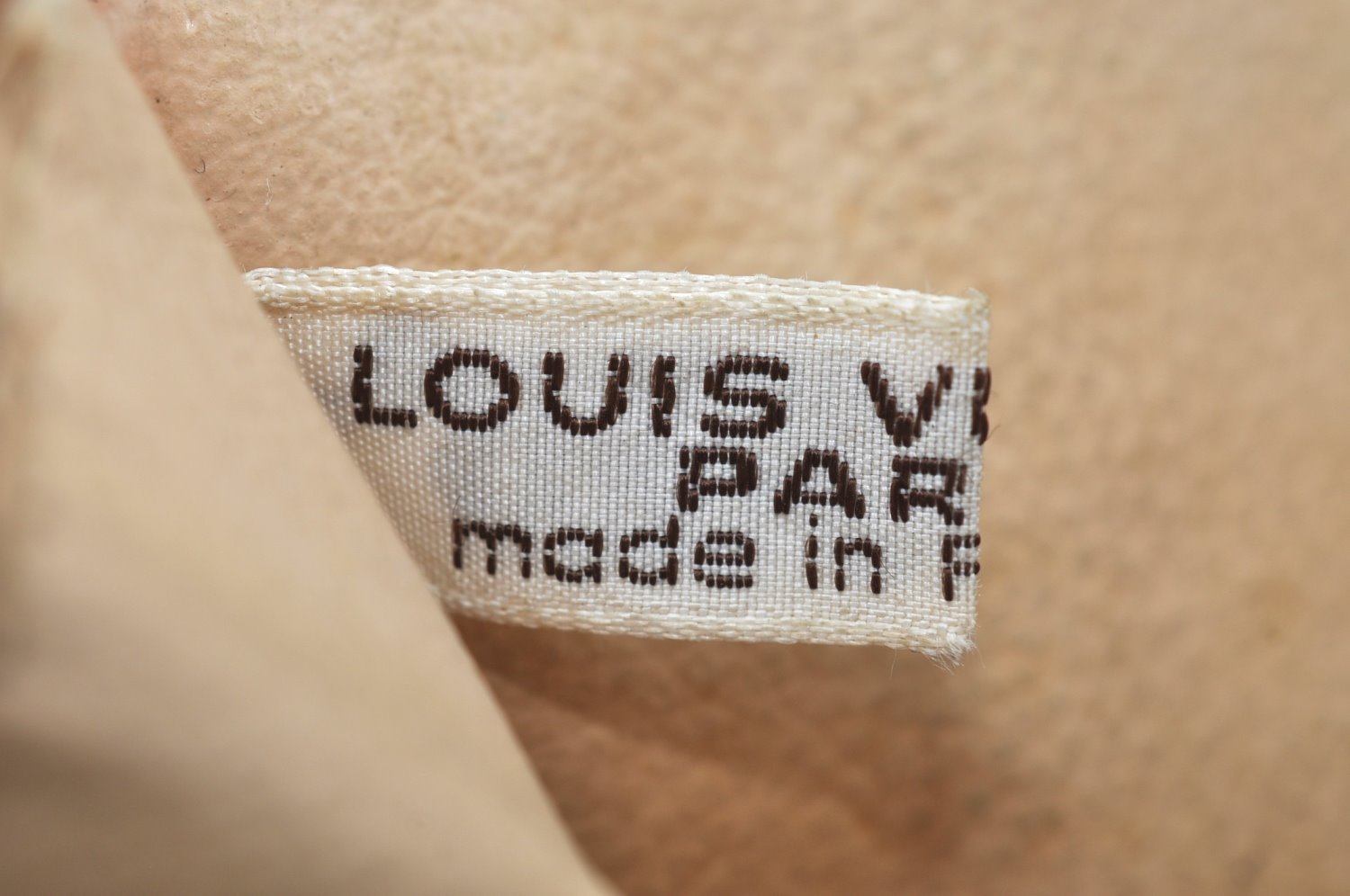 Auth Louis Vuitton Monogram Poche Toilette 26 Cosmetics Pouch Old Model LV K9212