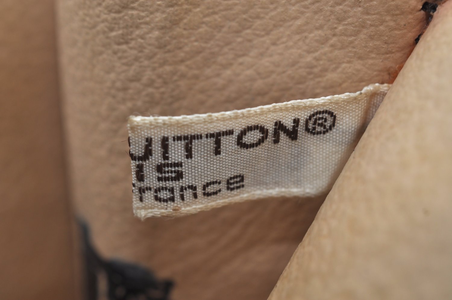 Auth Louis Vuitton Monogram Poche Toilette 26 Cosmetics Pouch Old Model LV K9212