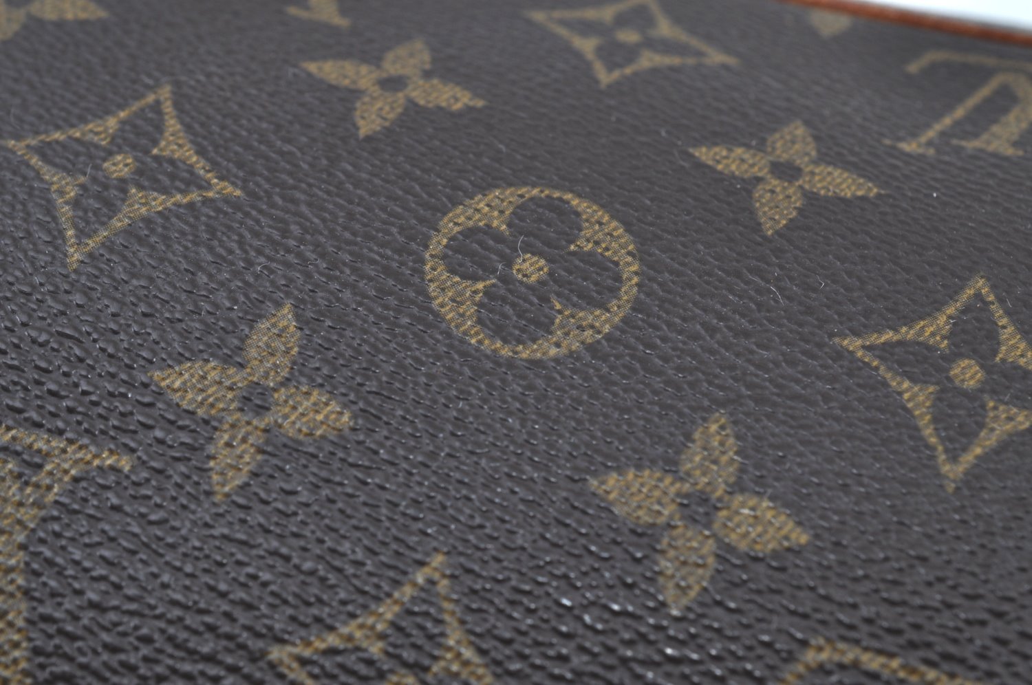 Auth Louis Vuitton Monogram Marly Dragonne PM Clutch Hand Bag Old Model LV K9222