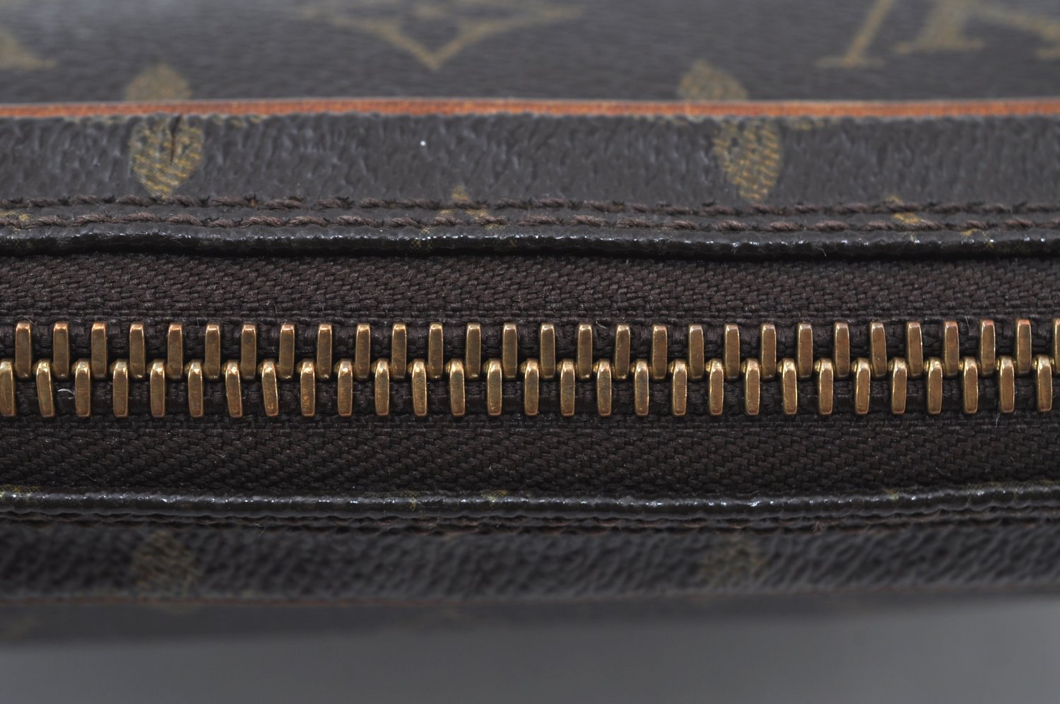 Auth Louis Vuitton Monogram Marly Dragonne PM Clutch Hand Bag Old Model LV K9222