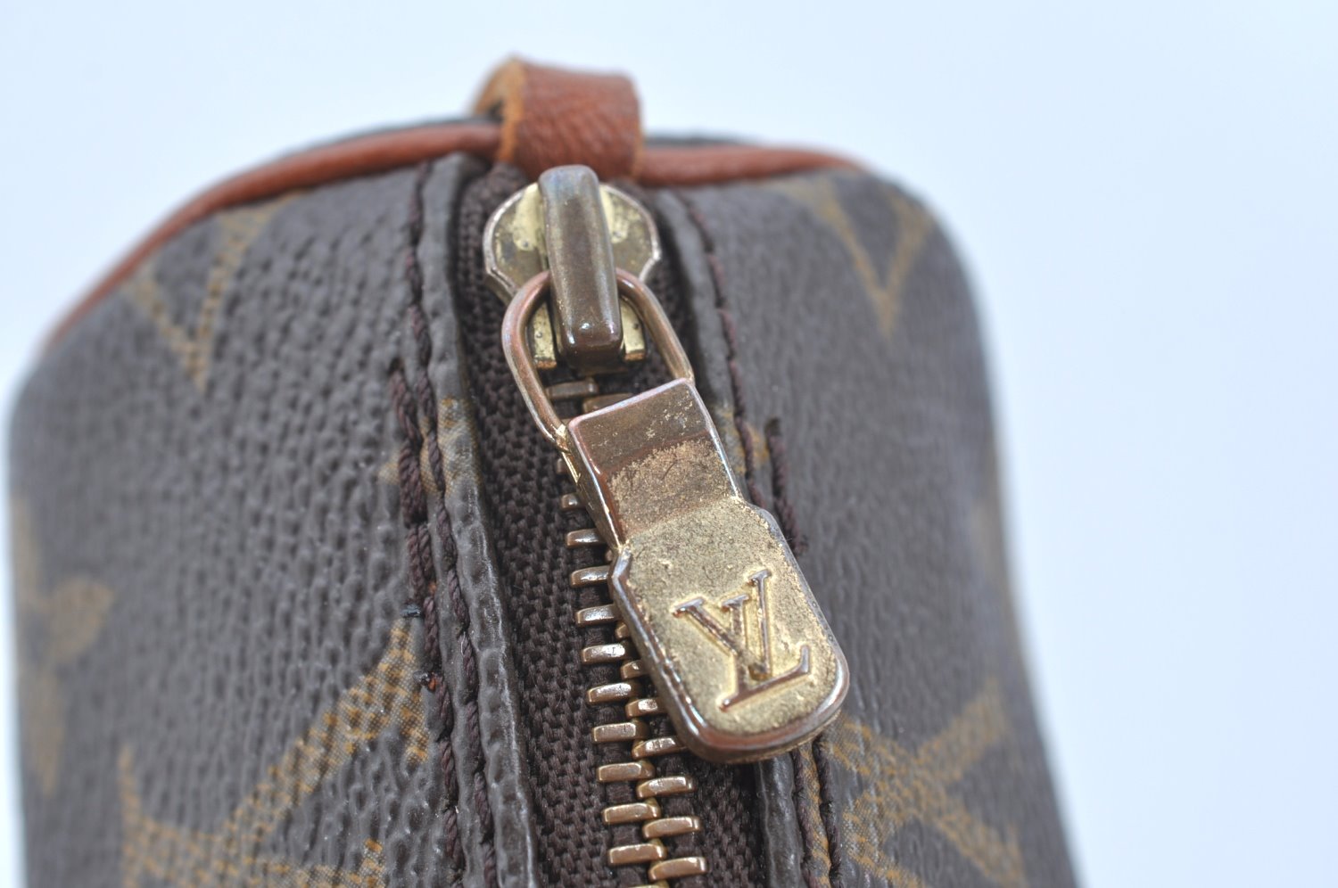 Authentic Louis Vuitton Monogram Papillon Pouch Old Model LV K9280