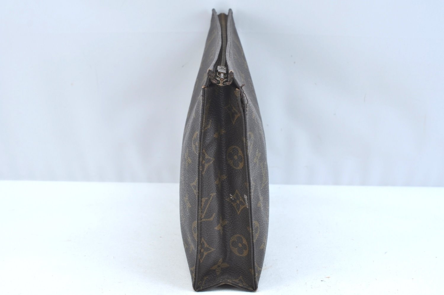 Authentic Louis Vuitton Monogram Poche Toilette 26 M47542 Cosmetics Pouch K9283