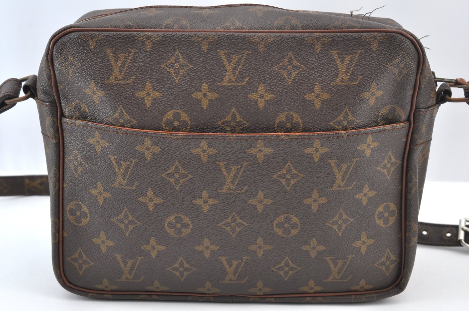 Authentic Louis Vuitton Monogram Nile Shoulder Cross Bag Old Model LV Junk K9292