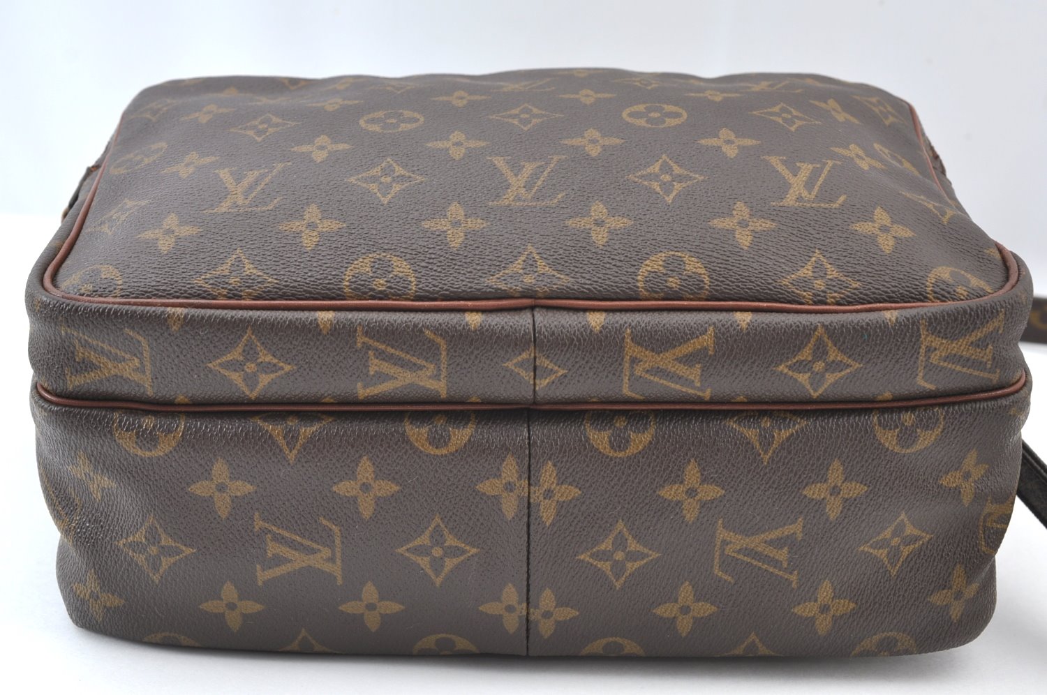 Authentic Louis Vuitton Monogram Nile Shoulder Cross Bag Old Model LV Junk K9292