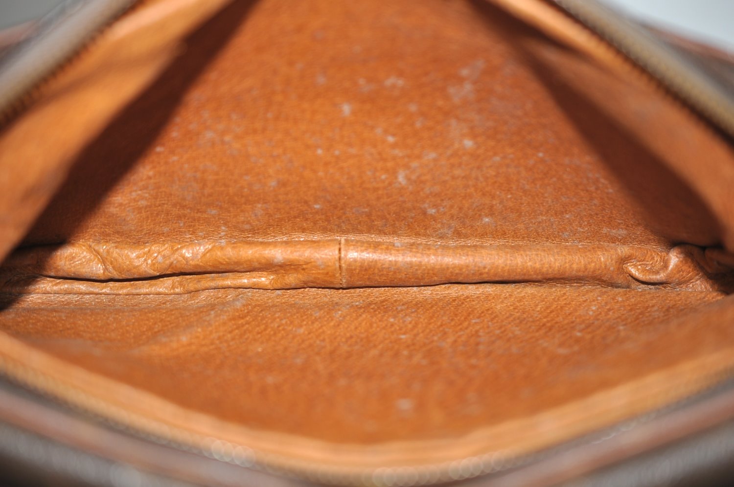 Authentic Louis Vuitton Monogram Nile Shoulder Cross Bag Old Model LV Junk K9292