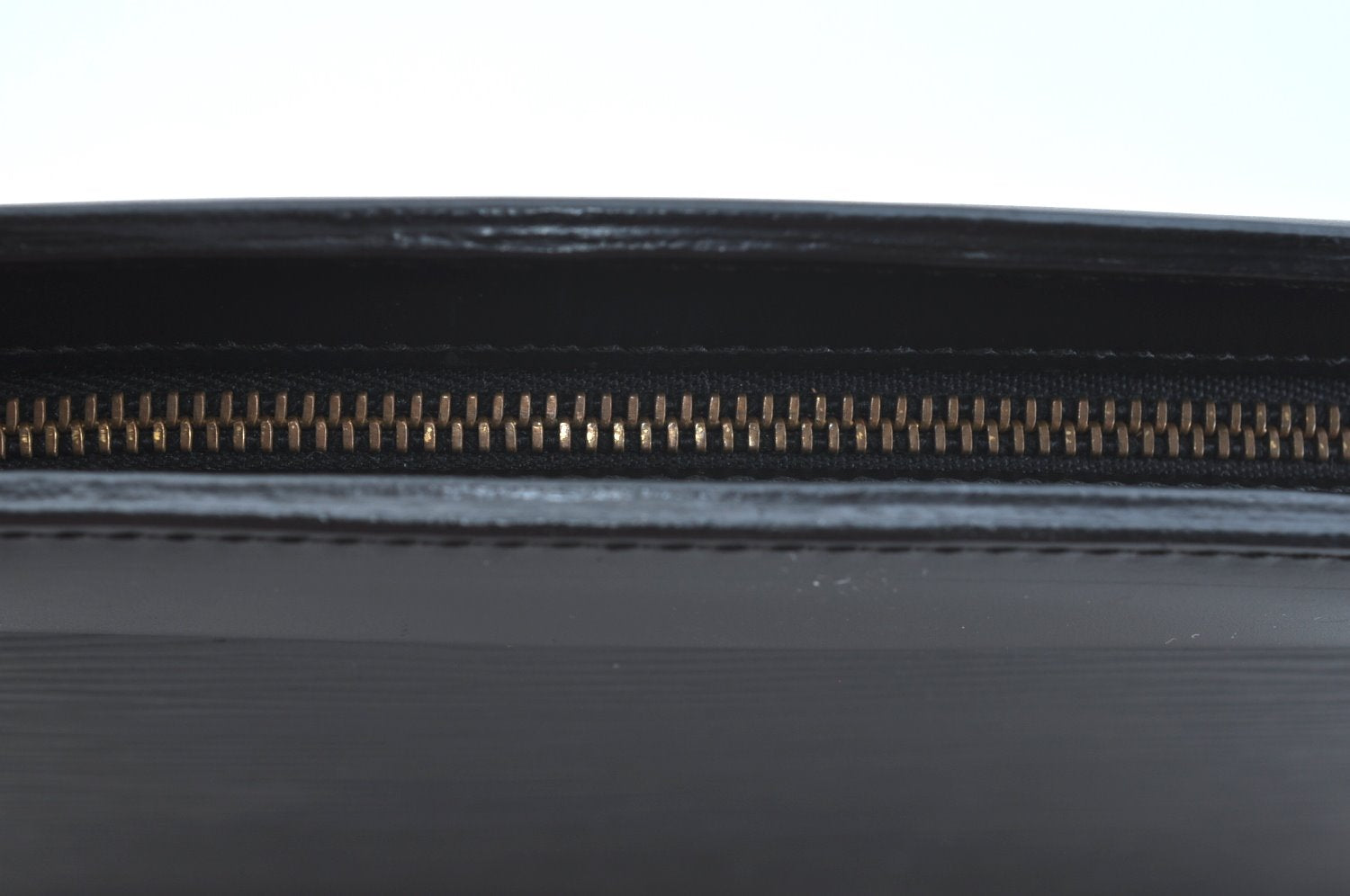 Authentic Louis Vuitton Epi Trousse Crete Clutch Bag Black LV K9350