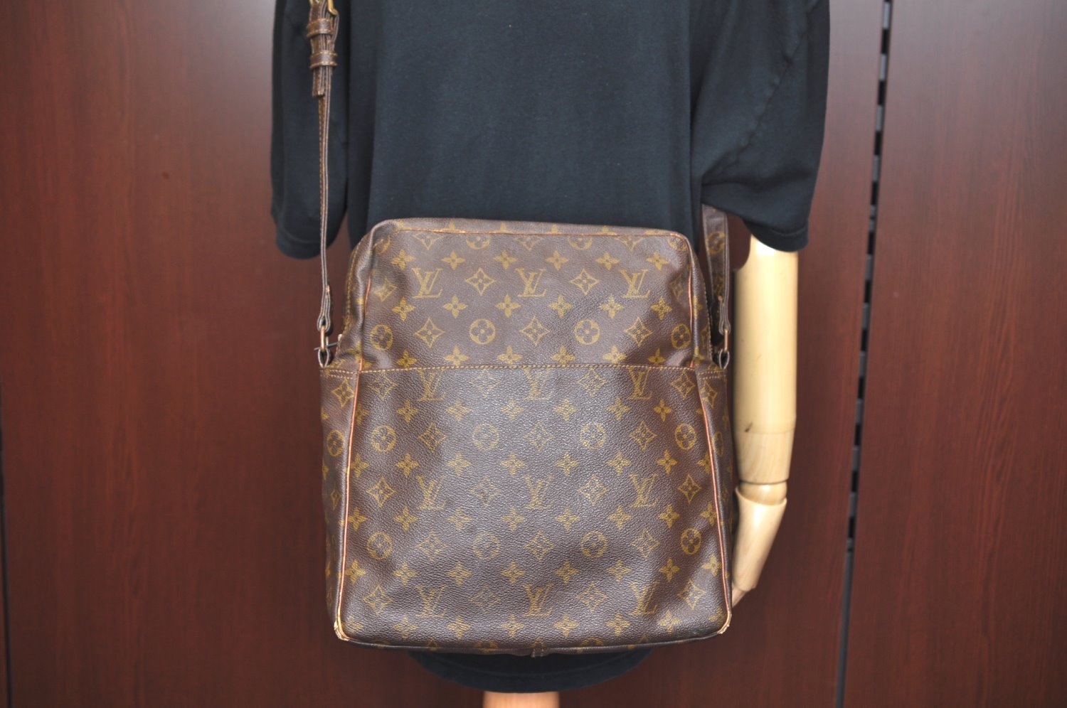 Authentic Louis Vuitton Monogram Marceau Shoulder Cross Body Bag Old Model K9382