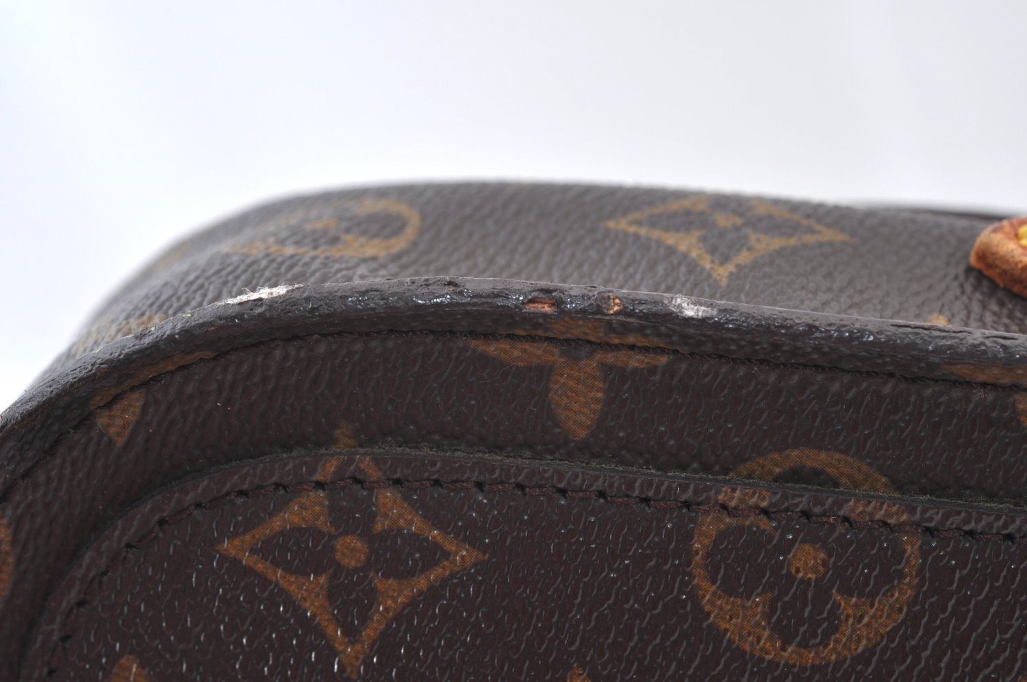 Authentic Louis Vuitton Monogram Saint Cloud MM M51243 Shoulder Cross Bag K9428