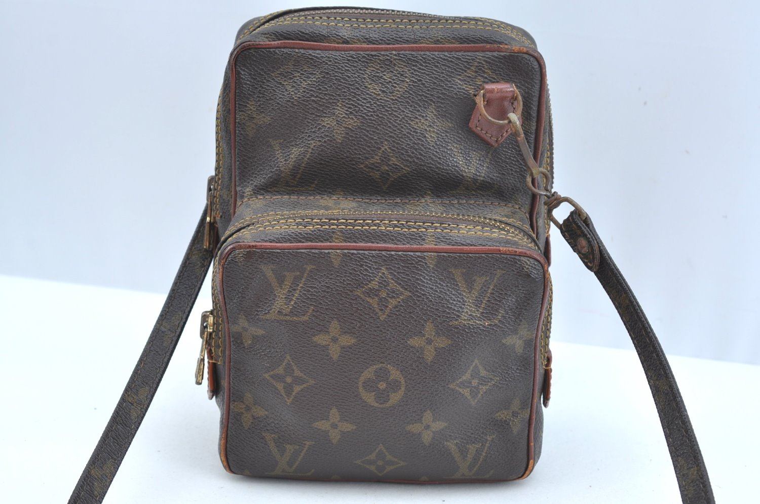 Authentic Louis Vuitton Monogram Amazone Shoulder Cross Body Bag Old Model K9446