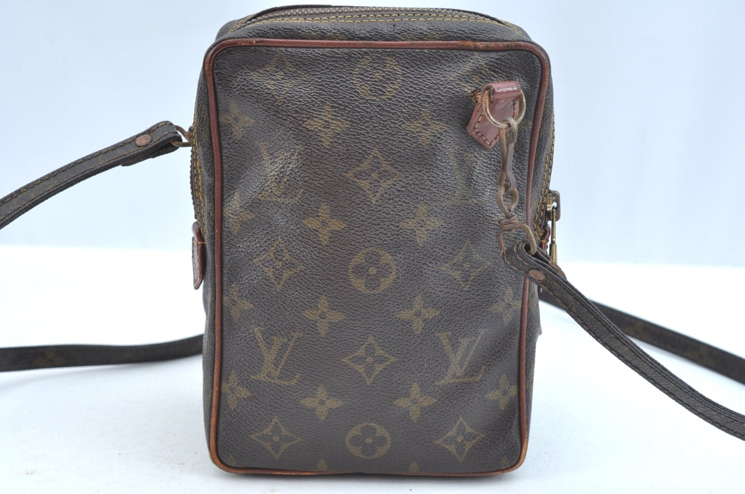 Authentic Louis Vuitton Monogram Amazone Shoulder Cross Body Bag Old Model K9446