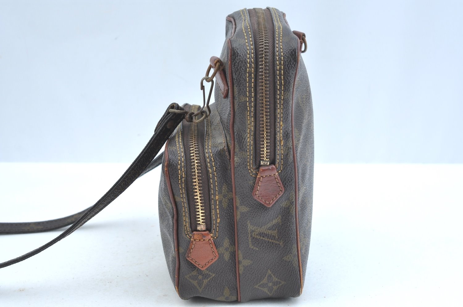 Authentic Louis Vuitton Monogram Amazone Shoulder Cross Body Bag Old Model K9446