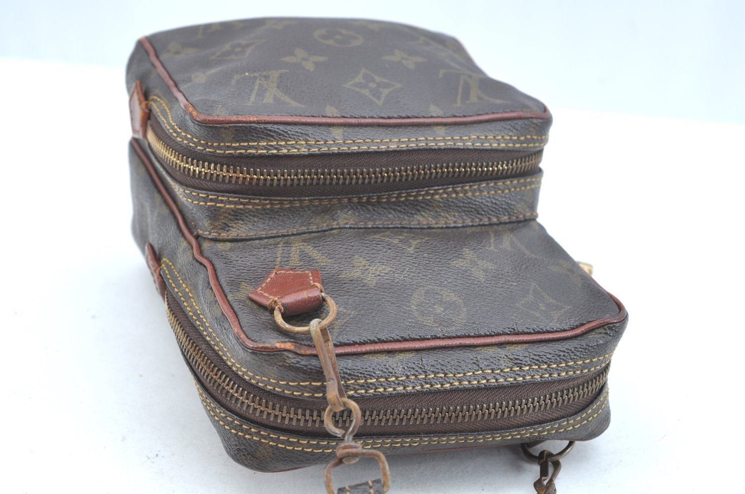 Authentic Louis Vuitton Monogram Amazone Shoulder Cross Body Bag Old Model K9446