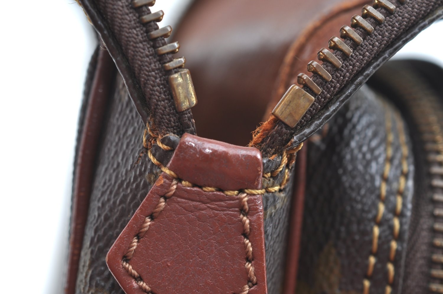 Authentic Louis Vuitton Monogram Amazone Shoulder Cross Body Bag Old Model K9446