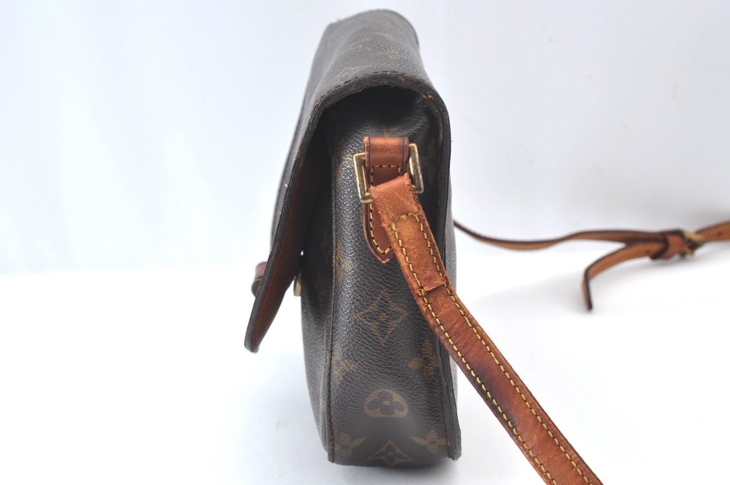 Authentic Louis Vuitton Monogram Saint Cloud MM M51243 Shoulder Cross Bag K9448