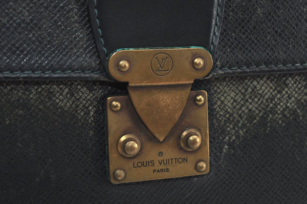 Authentic Louis Vuitton Taiga Pochette Kourad Clutch Bag Green M30194 LV K9459