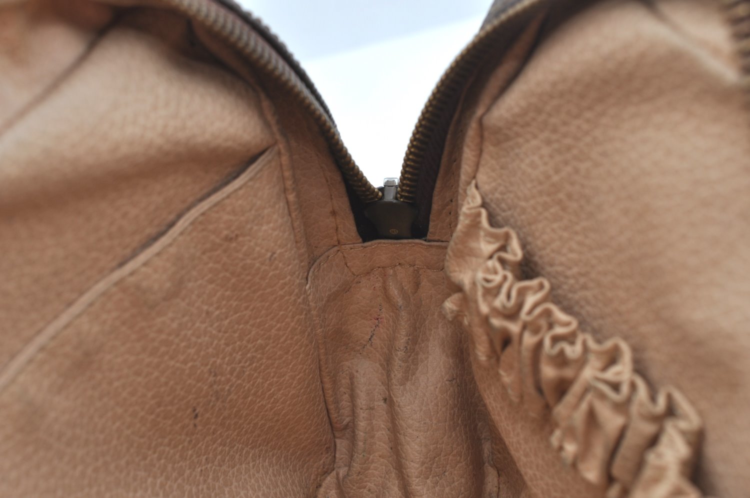 Auth Louis Vuitton Monogram Trousse Toilette 23 Clutch Bag Old Model Junk K9465