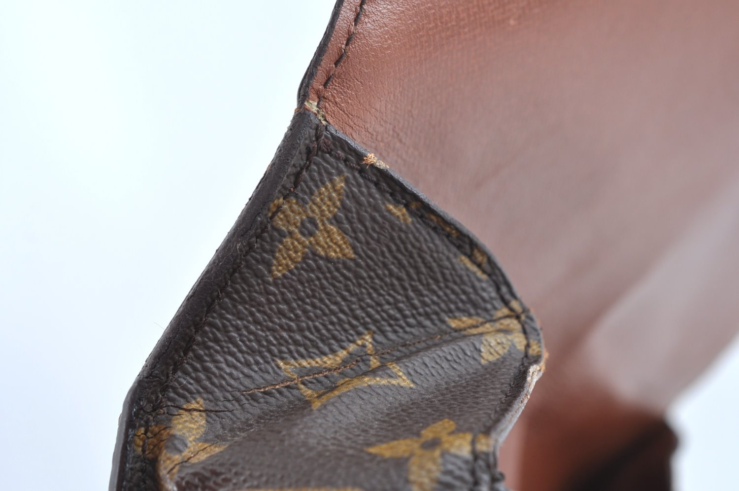 Authentic Louis Vuitton Monogram Saint Cloud GM M51242 Shoulder Cross Bag K9473