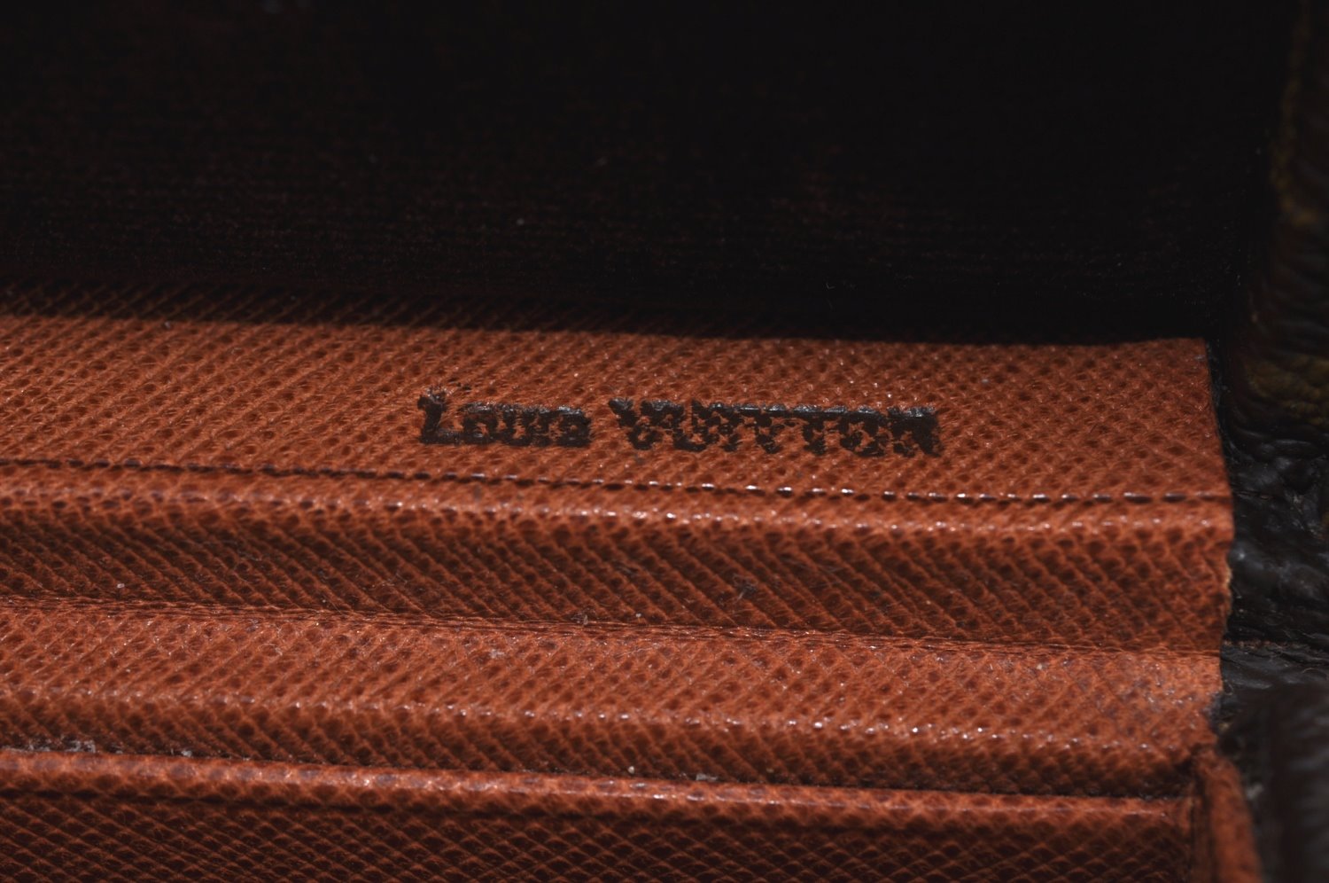 Authentic Louis Vuitton Monogram Boite A Tout Jewelry Case M47236 LV K9488