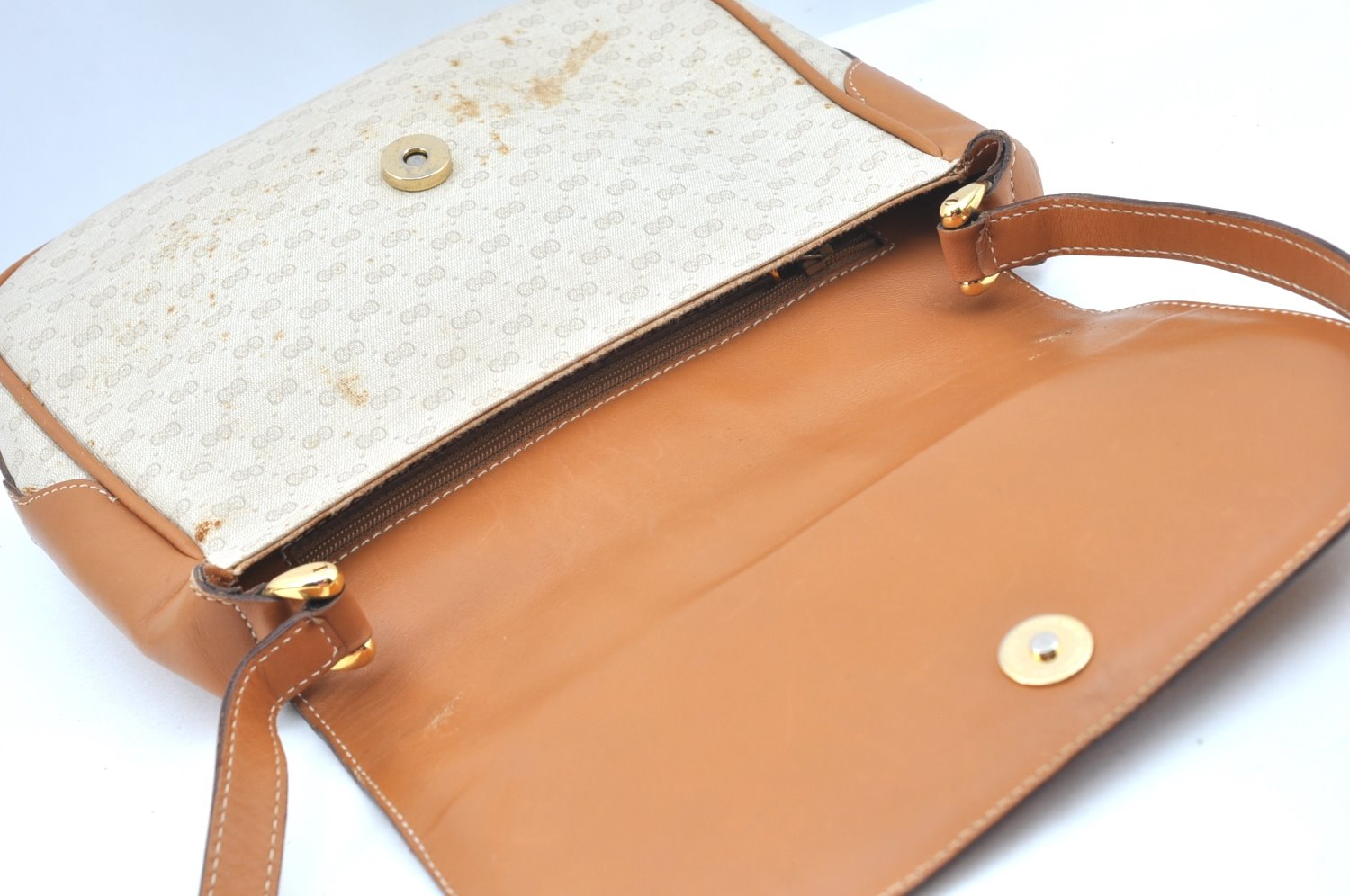 Authentic GUCCI Micro GG PVC Leather Shoulder Cross Body Bag White K9493