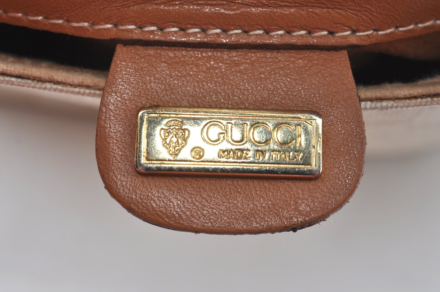 Authentic GUCCI Micro GG PVC Leather Shoulder Cross Body Bag White K9493