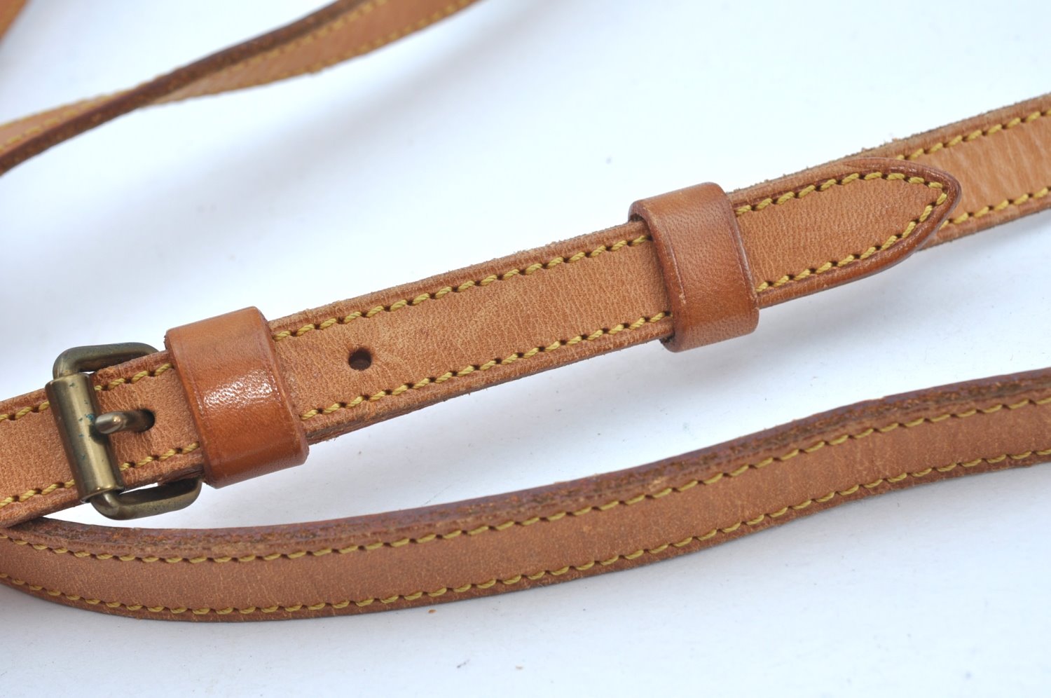 Authentic Louis Vuitton Leather Shoulder Strap Beige 47.6-54.7