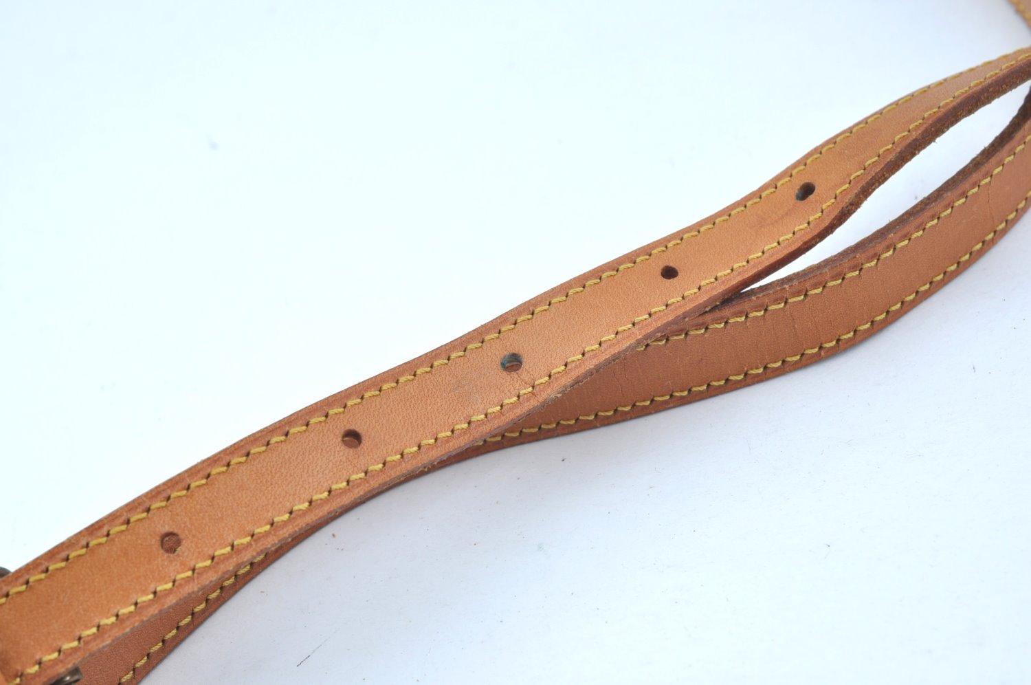 Authentic Louis Vuitton Leather Shoulder Strap Beige 47.6-54.7