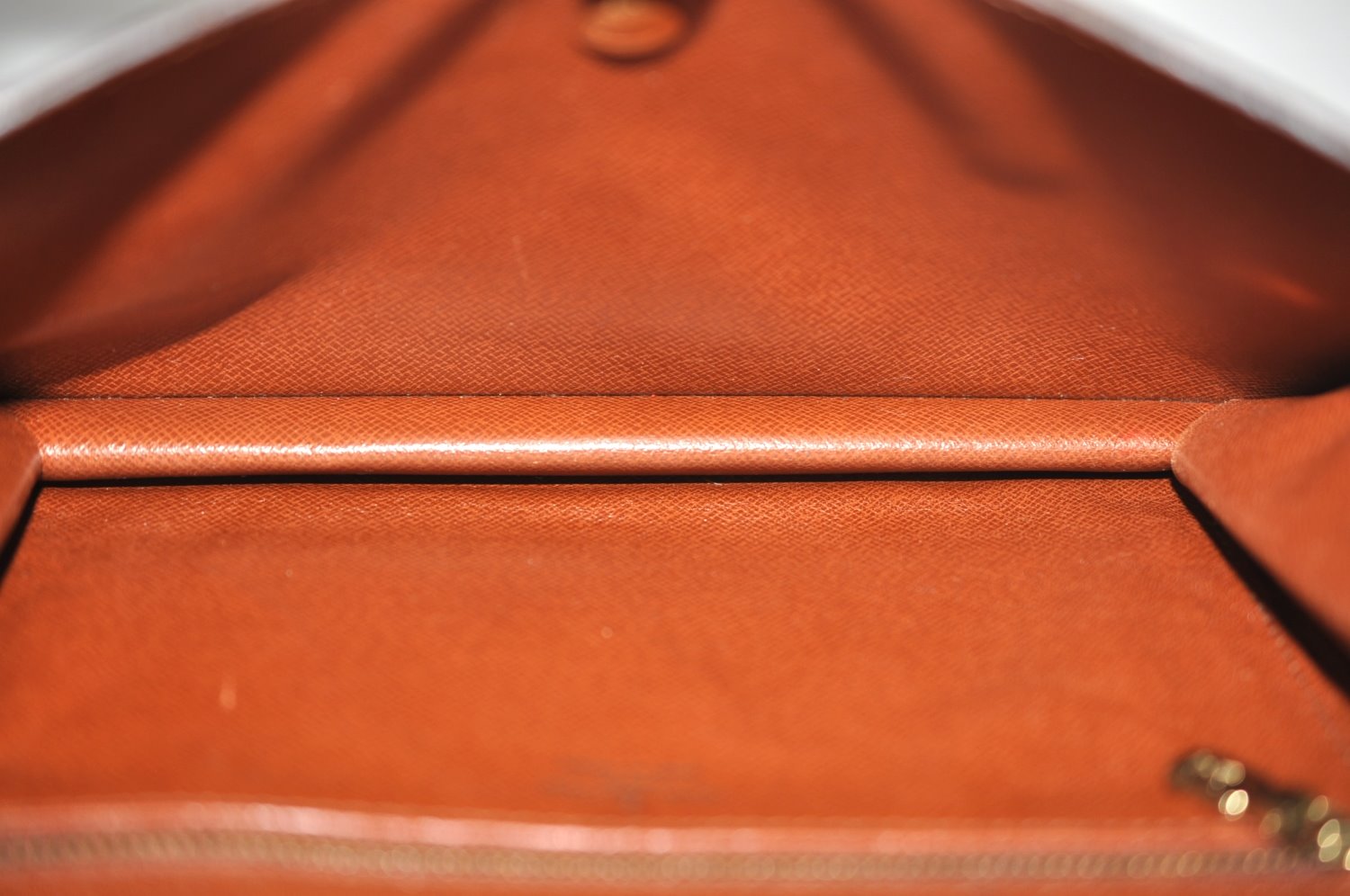 Authentic Louis Vuitton Epi Montaigne 23 Clutch Hand Bag Brown M52663 LV K9531