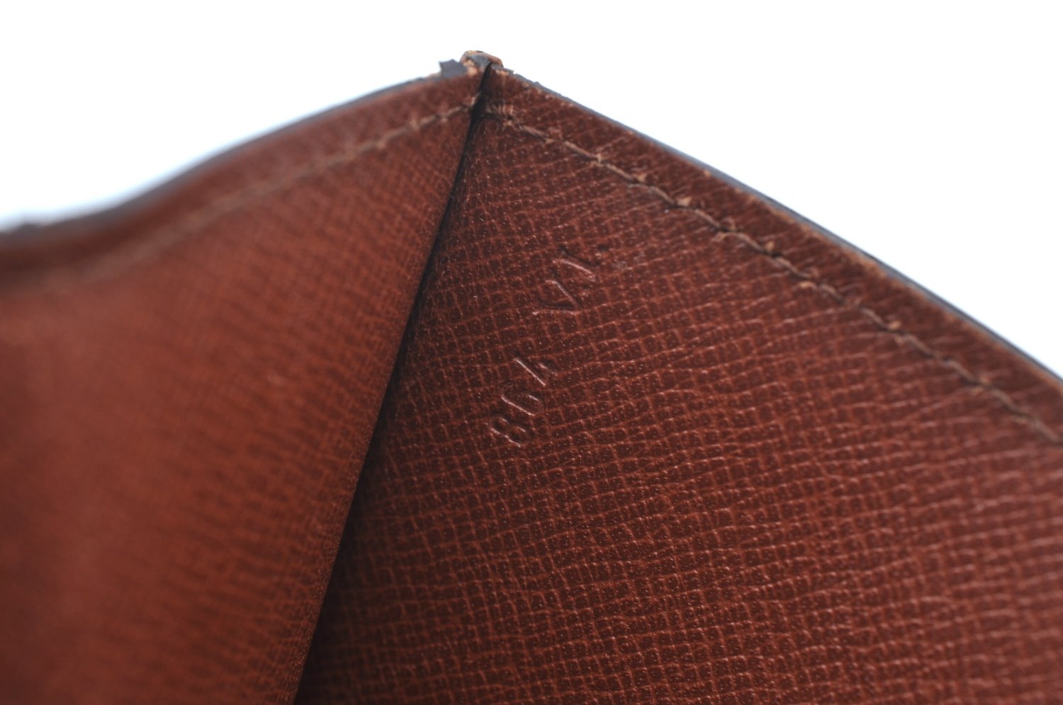 Authentic Louis Vuitton Epi Montaigne 23 Clutch Hand Bag Brown M52663 LV K9531