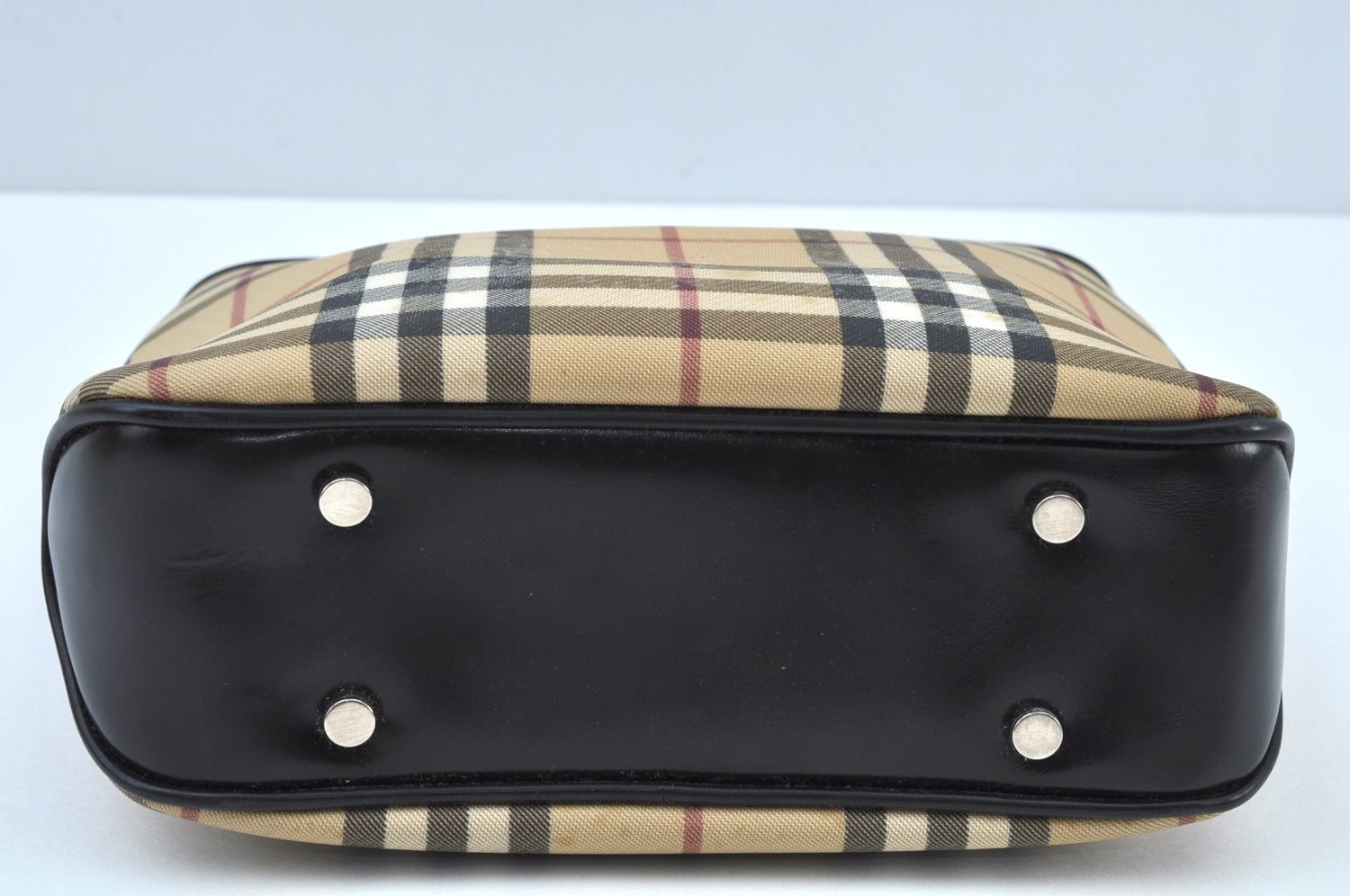 Authentic BURBERRY Vintage Nova Check PVC Leather Hand Bag Beige K9536