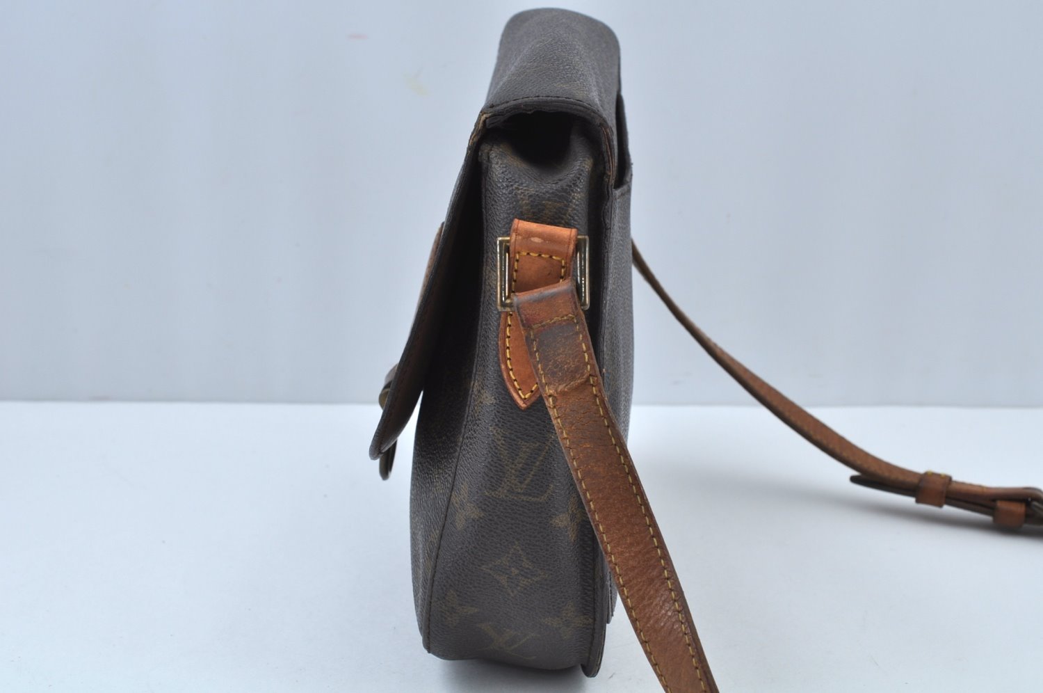 Authentic Louis Vuitton Monogram Saint Cloud GM M51242 Shoulder Cross Bag K9545