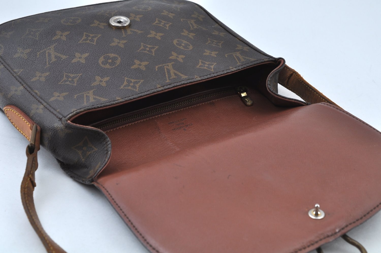 Authentic Louis Vuitton Monogram Saint Cloud GM M51242 Shoulder Cross Bag K9545