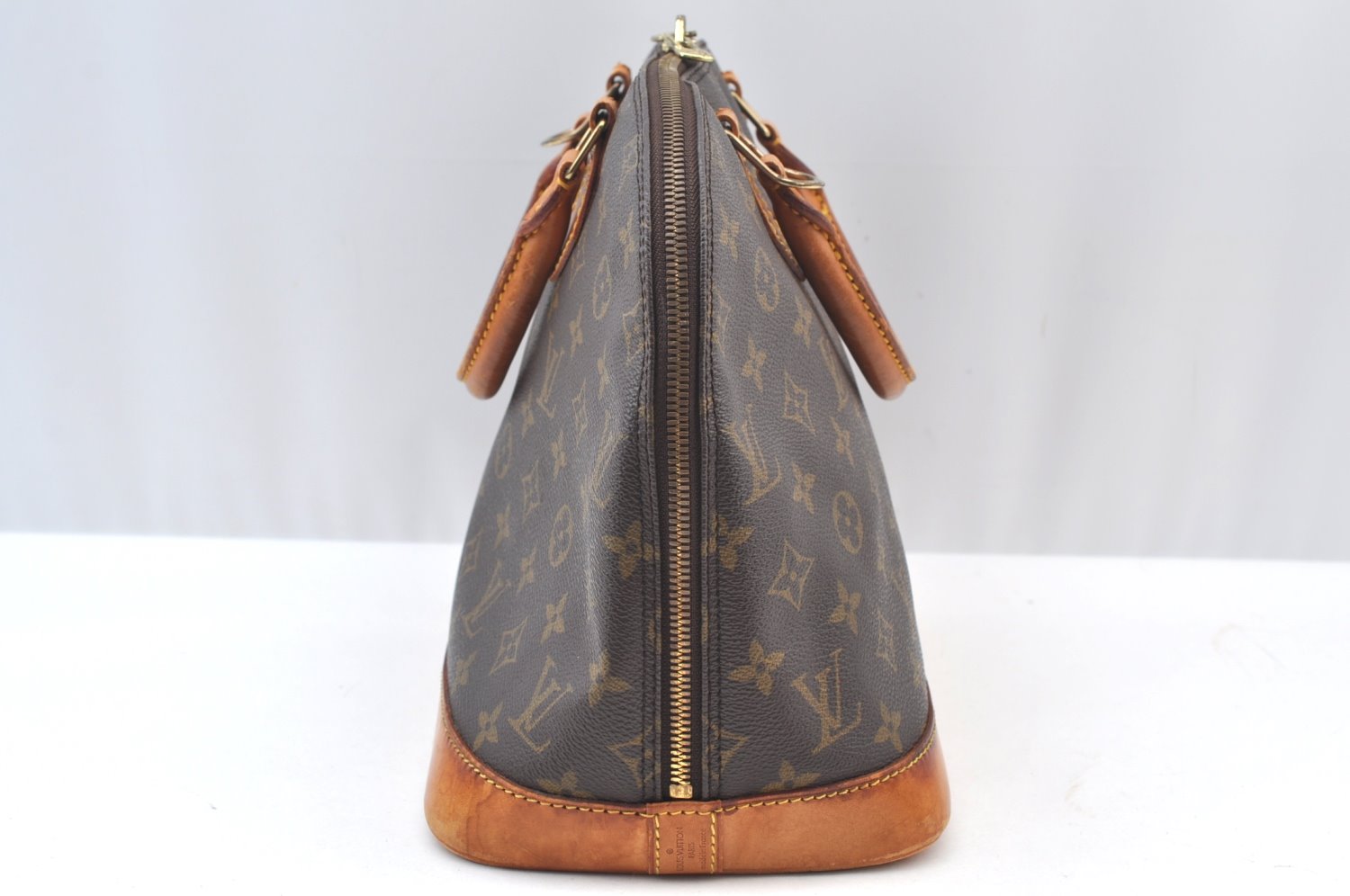 Authentic Louis Vuitton Monogram Alma Hand Bag Purse M51130 LV K9559