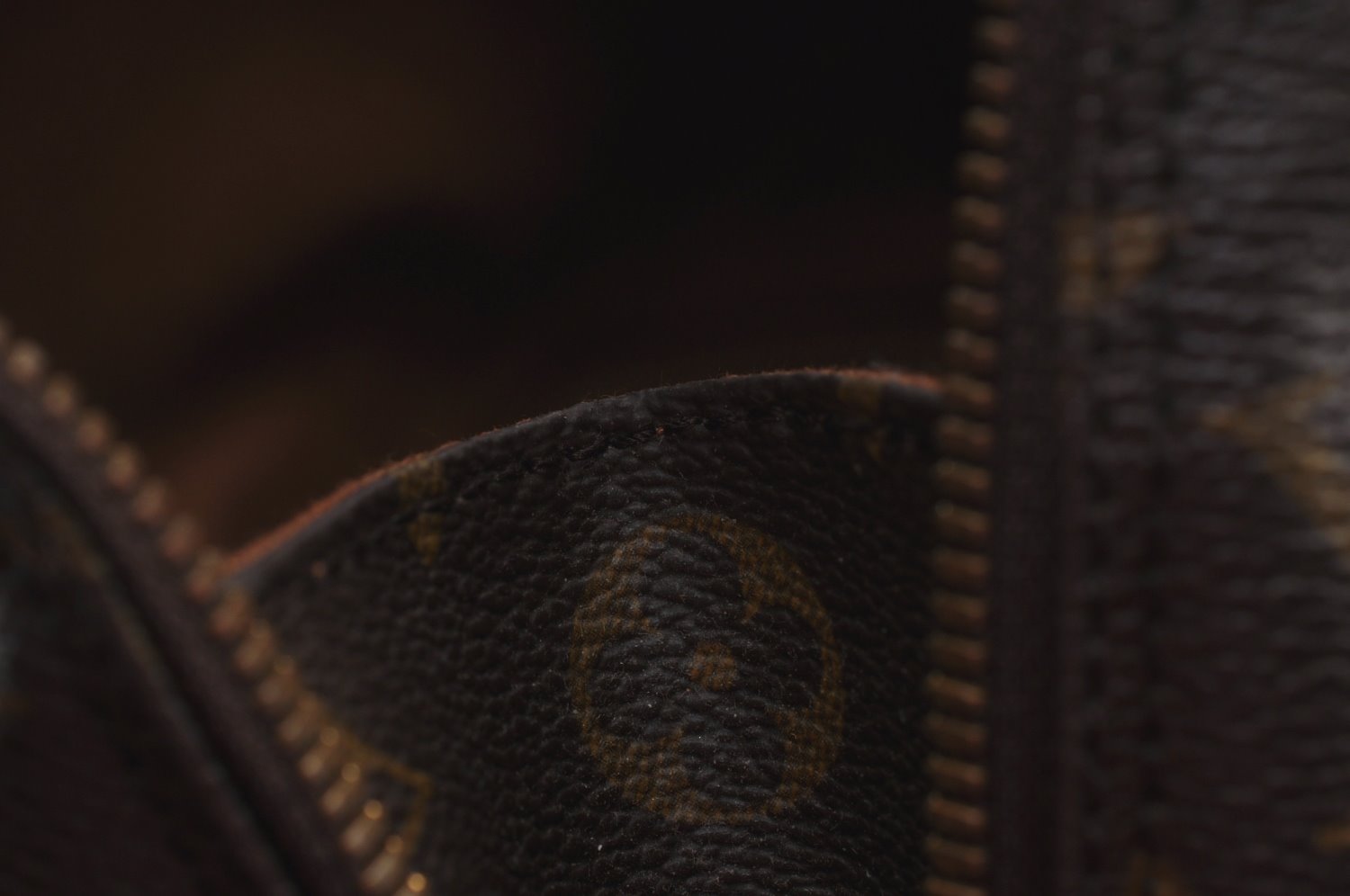 Authentic Louis Vuitton Monogram Alma Hand Bag Purse M51130 LV K9559