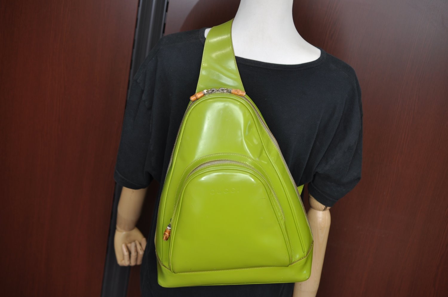 Authentic GUCCI Bamboo ShoulderBag Enamel Green Junk K9566