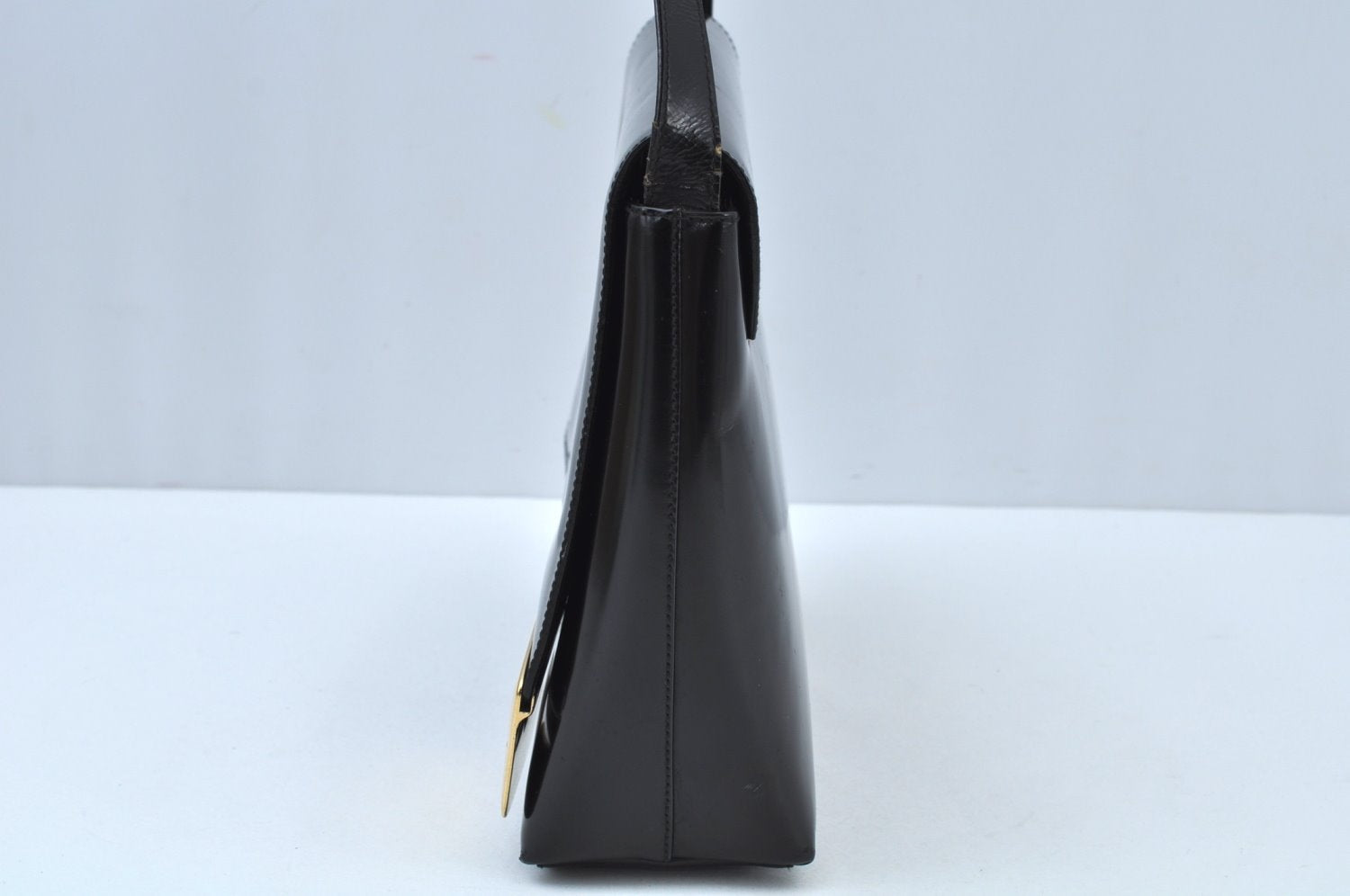 Authentic GUCCI Vintage ShoulderBag Leather Black Junk K9569