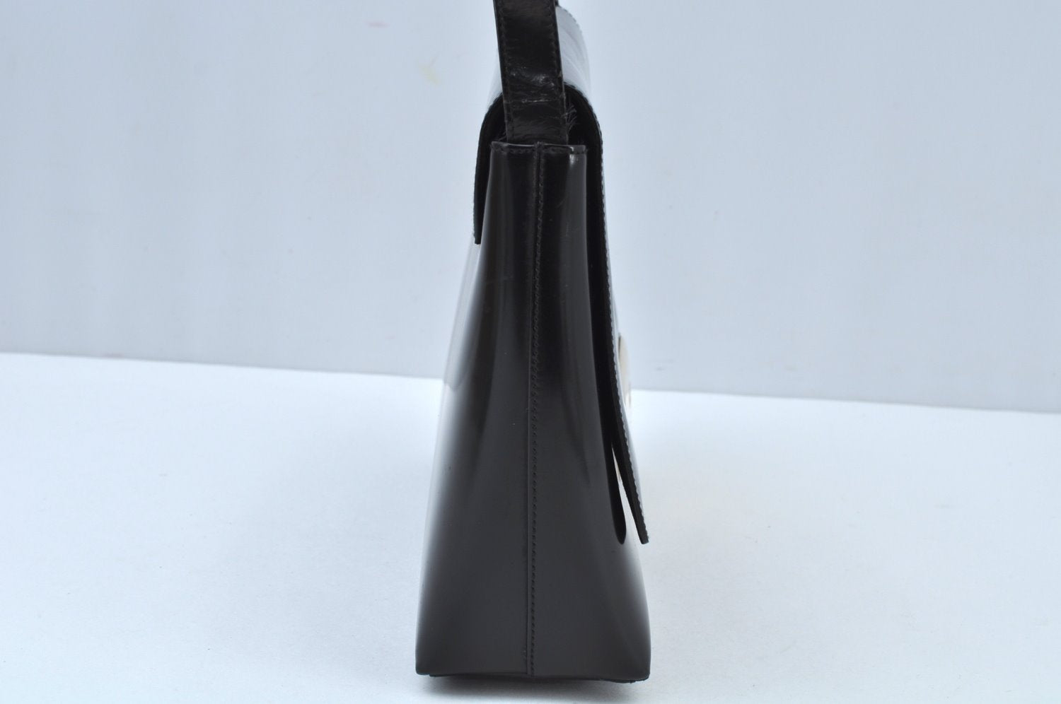 Authentic GUCCI Vintage ShoulderBag Leather Black Junk K9569