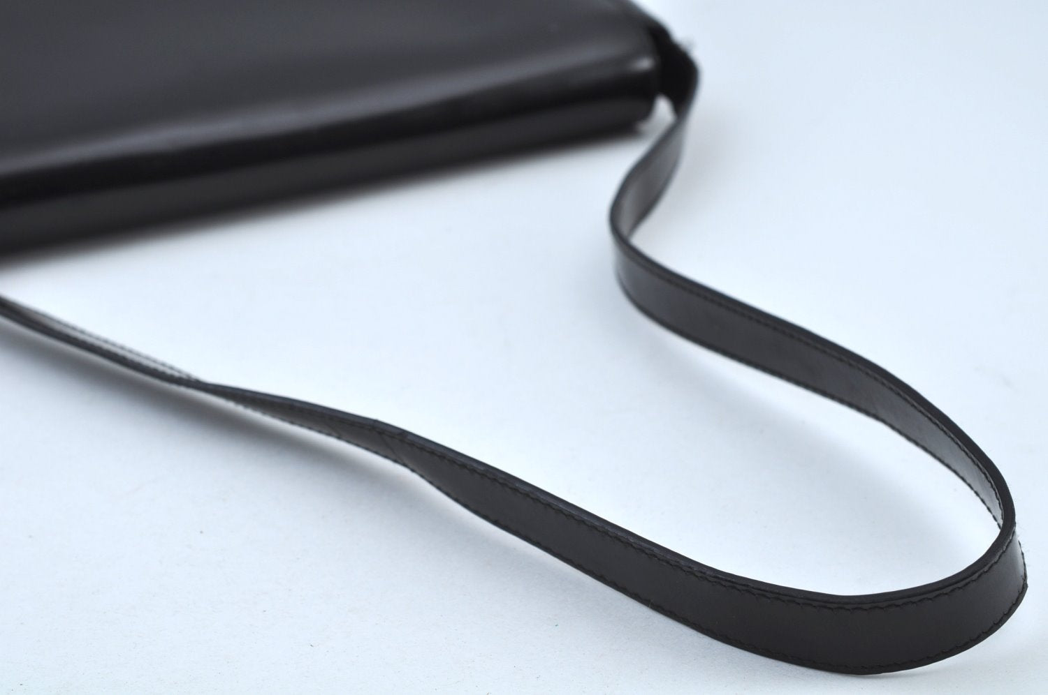 Authentic GUCCI Vintage ShoulderBag Leather Black Junk K9569