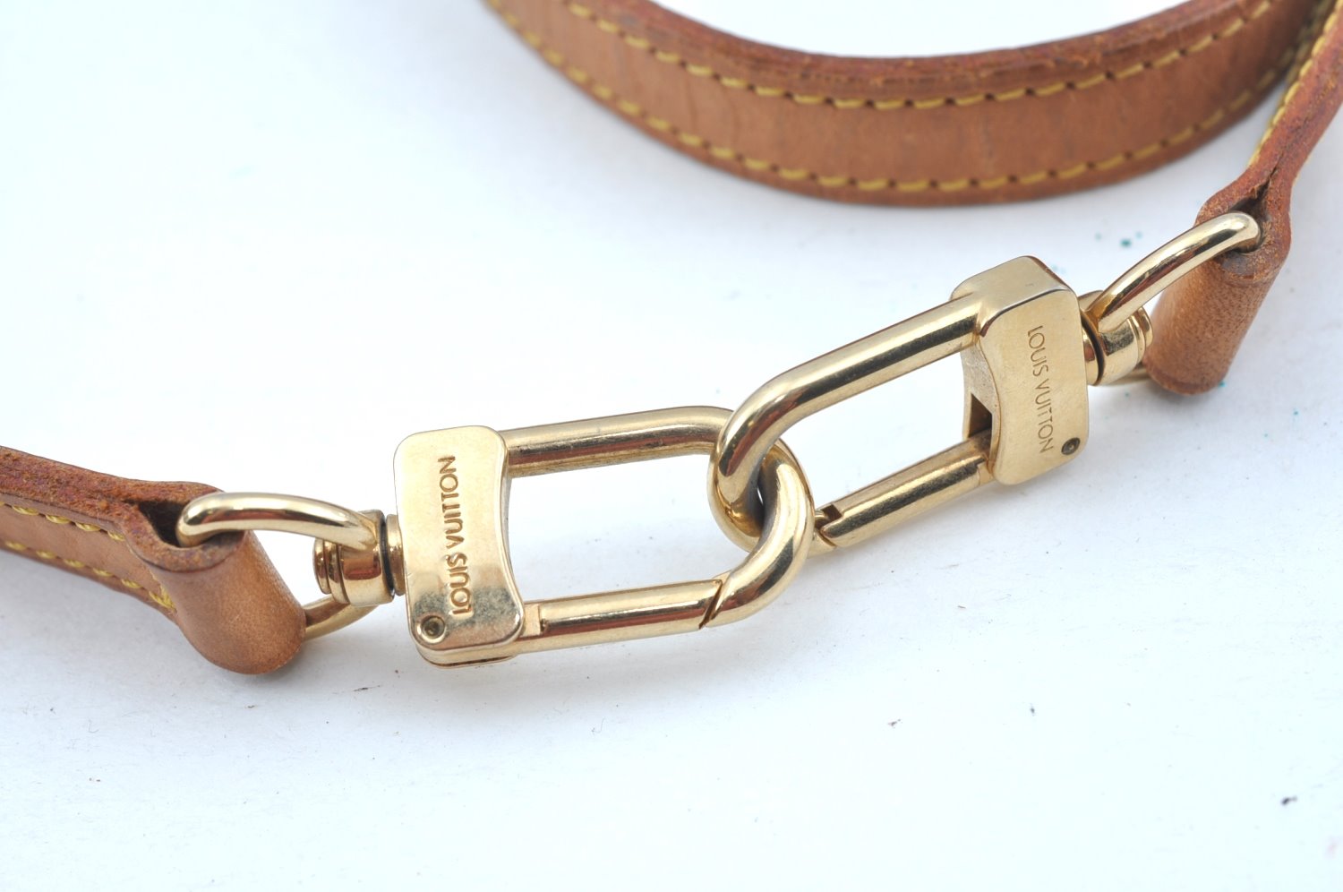 Authentic Louis Vuitton Leather Shoulder Strap Beige 38.2