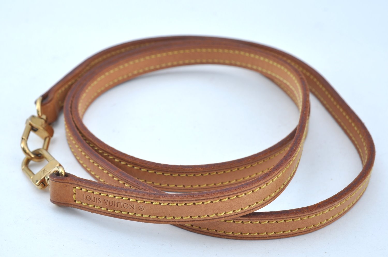 Authentic Louis Vuitton Leather Shoulder Strap Beige 46.9